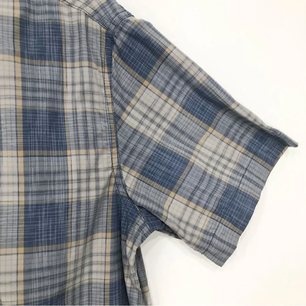 The North Face Blue Tan Plaid Short Sleeve Casual Button Down Performance Shirt
